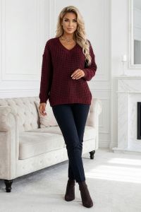  661-1 Ciepły sweter oversize o mięsistym splocie i dekolcie V - bordowy 