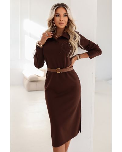  649-1 Elegancka sukienka midi z kołnierzykiem i rozcięciem z boku - czekoladowa 